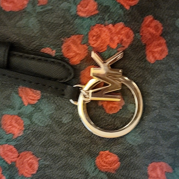 Michael Kors Rose Print Purse New - Picture 3 of 13